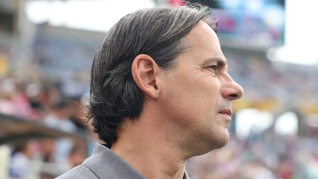 Com contrato até 2027 no Al Hilal, o lateral português estaria disposto a abrir mão de parte do salário para voltar ao cenário europeu. (Photo by Alex Grimm/Getty Images)