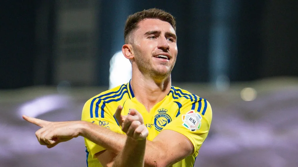 Laporte em jogo do Al-Nassr (foto: Yasser Bakhsh/Getty Images)