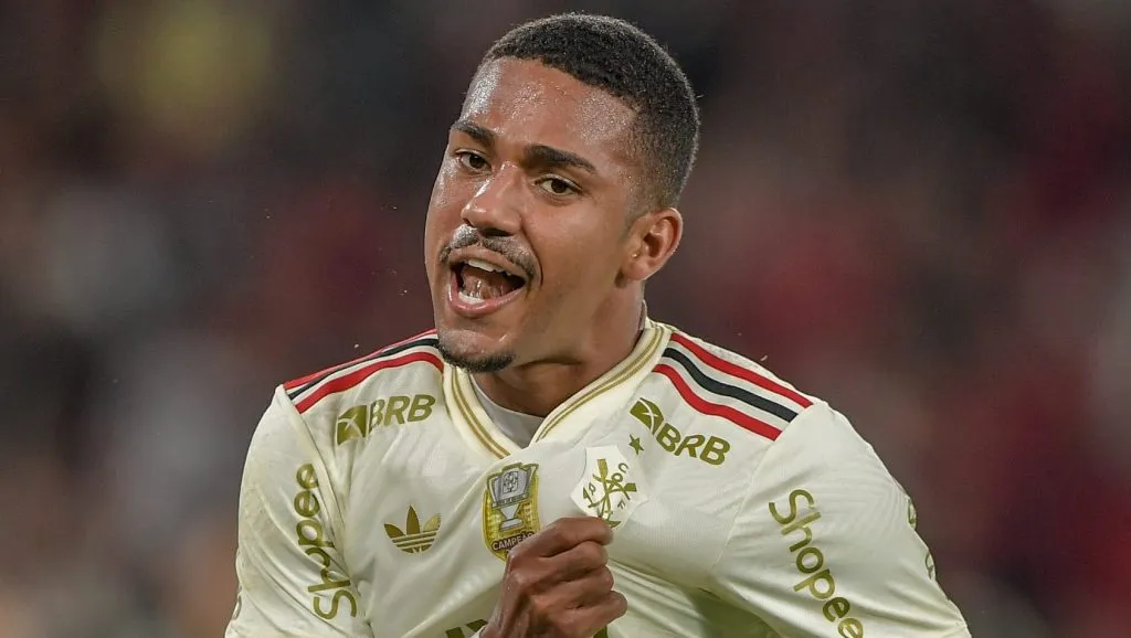 Samuel Lino em estreia pelo Flamengo. Foto: Thiago Ribeiro/AGIF