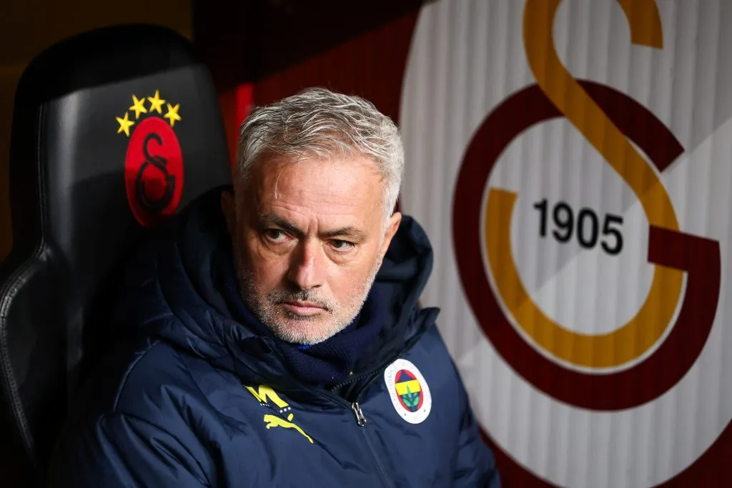 José Mourinho pelo Fenerbahçe. (Foto: Ahmad Mora/Getty Images)
