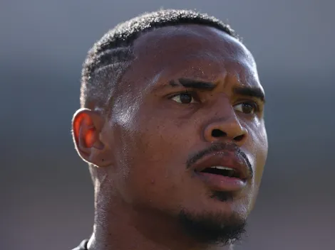 West Ham encaminha contratação de John, goleiro do Botafogo