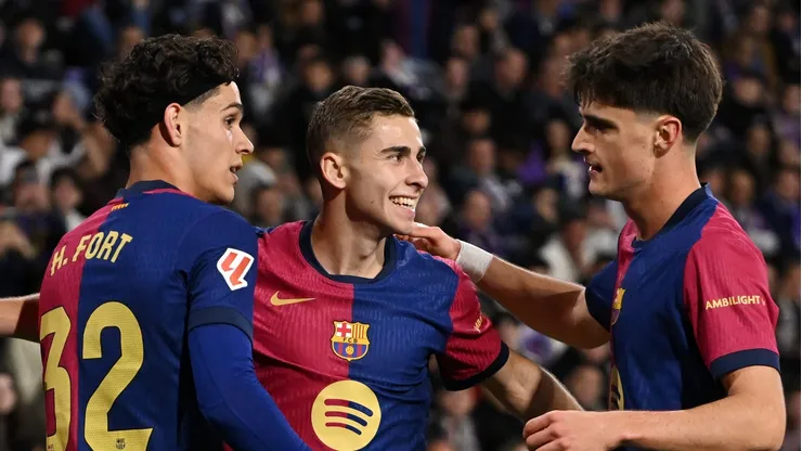 Barcelona é procurado pelo Paris FC para tratar sobre negócio por Héctor Fort. (Photo by Denis Doyle/Getty Images)