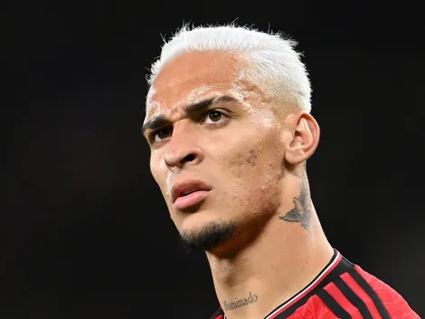 Mesmo com apelo dos jogadores, Antony quer sair do Manchester United