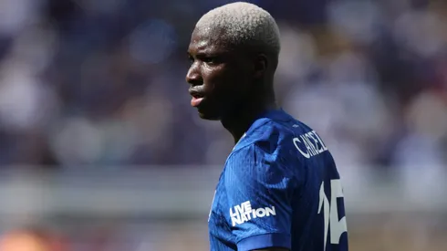 Chelsea ignora pedido de Moisés Caicedo para contratar Joel Ordónez e meia está furioso. (Photo by Alex Grimm/Getty Images)