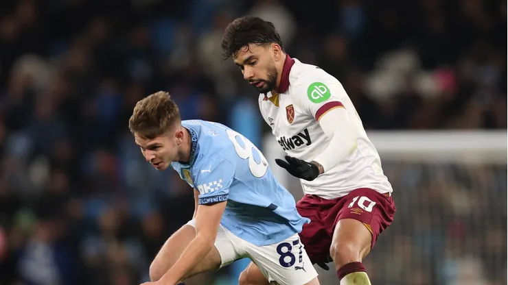 Lucas Paquetá voltou ao radar de Guardiola, e uma troca envolvendo Jack Grealish com o West Ham ganha força nos bastidores. (Photo by Carl Recine/Getty Images)