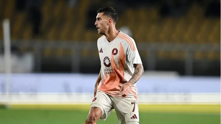 Com desempenho abaixo do esperado e um salário elevado, Lorenzo Pellegrini se tornou peça de negociação da Roma, que tenta oferecê-lo à Juventus por Weston McKennie. (Photo by Francesco Pecoraro/Getty Images)