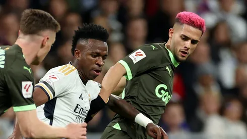 Barcelona avalia contratação de Yan Couto.