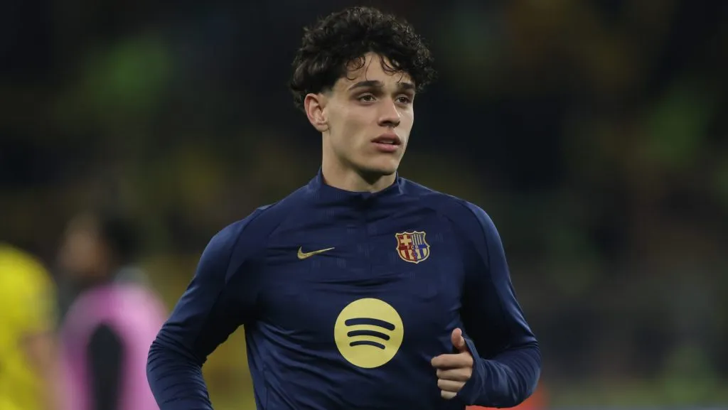 Barcelona tem proposta do Aston Villa para negociar o lateral Héctor Fort