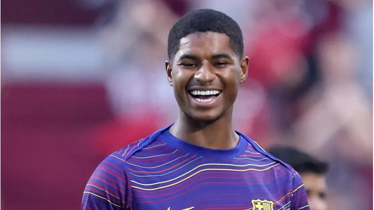Barcelona goleia com gol de Rashford.
