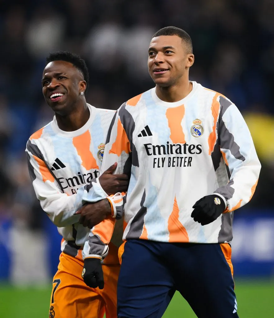 Mbappé e Vini Junior pelo Real Madrid. Torcida pede menos ego entre a dupla (Foto: David Ramos/Getty Images)