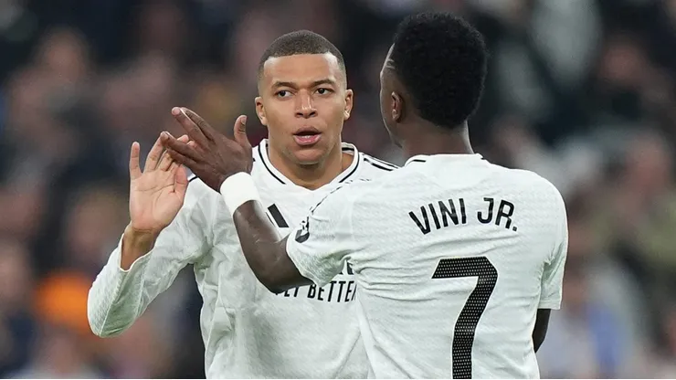 Mbappé mostra lado defensivo e causa surpresa em Xabi Alonso. Foto: Angel Martinez/Getty Images