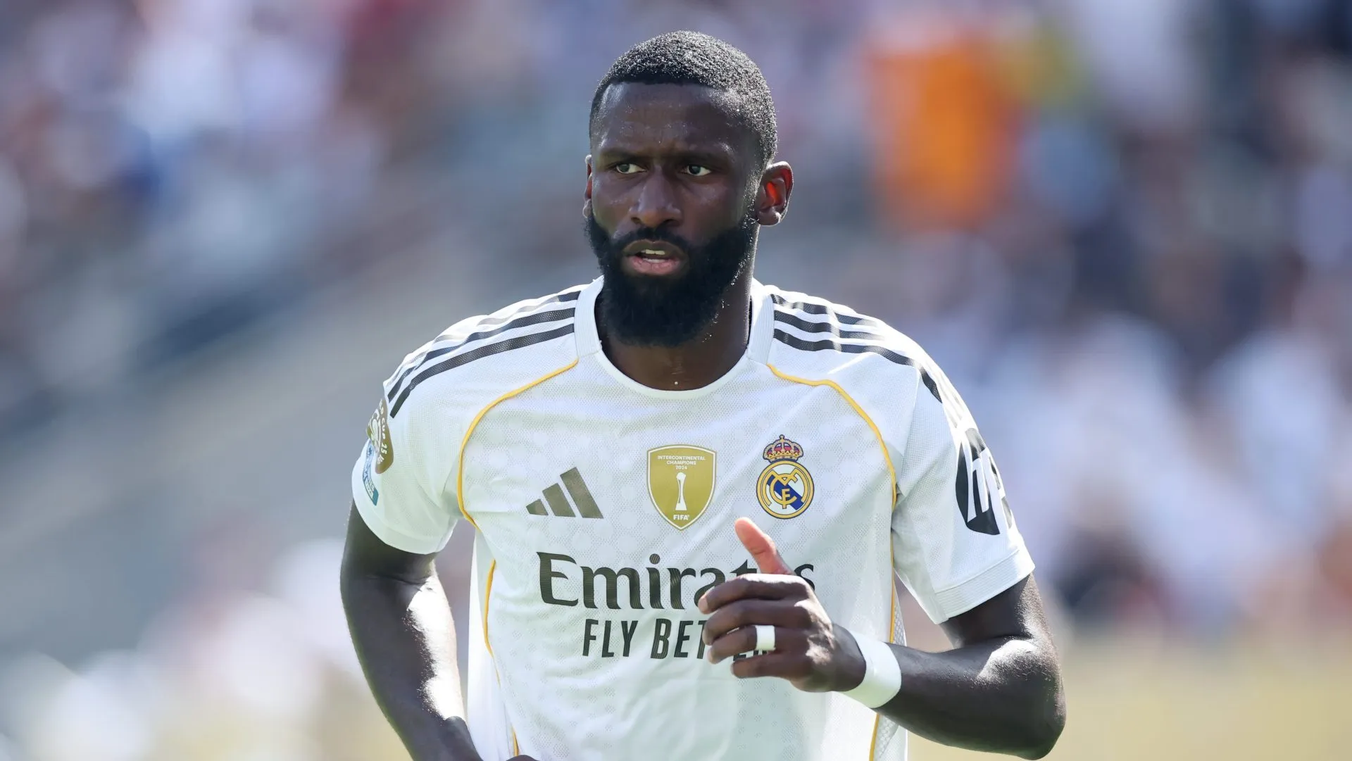 Rudiger, zagueiro do Real Madrid.