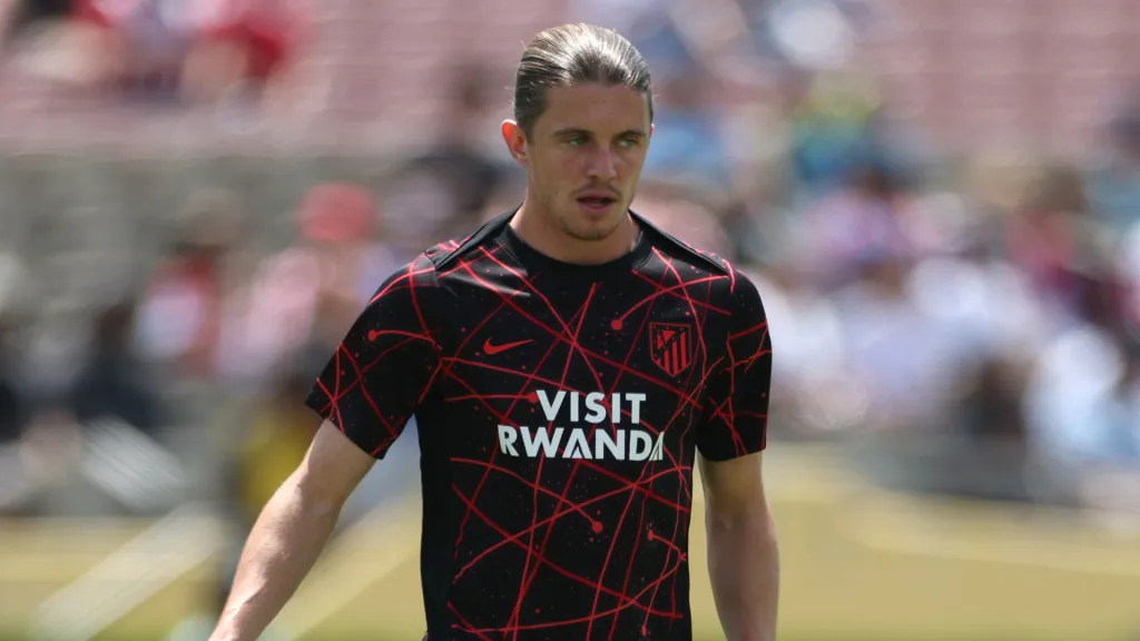 Conor Gallagher no aquecimento pelo Atlético de Madrid (Foto: Harry How/Getty Images)