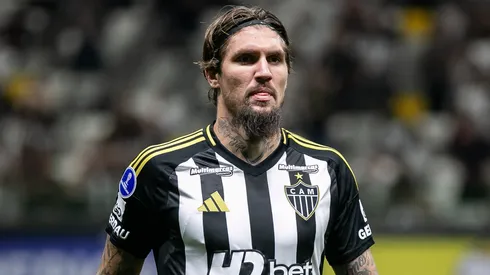 Zagueiro Lyanco em jogo (Foto: Fernando Moreno/AGIF)