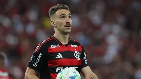 Léo Ortiz em jogo do Flamengo (Photo by Wagner Meier/Getty Images)