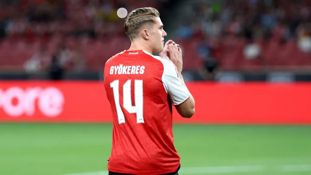 Viktor Gyoekeres, do Arsenal, vestindo a camisa número 14. Foto: Yong Teck Lim/Getty Images