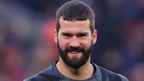 Alisson é indicado ao prêmio de melhor goleiro do mundo. Foto: Alex Livesey/Getty Images)