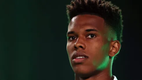 Estêvão, novo reforço do Chelsea, que foi indicado ao prêmio Kopa da Bola de Ouro (Foto: Dan Mullan/Getty Images)