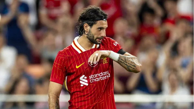 A temporada do Liverpool na Premier League terá início com ausências e desafios significativos. (Photo by Yu Chun Christopher Wong/Eurasia Sport Images/Getty Images)