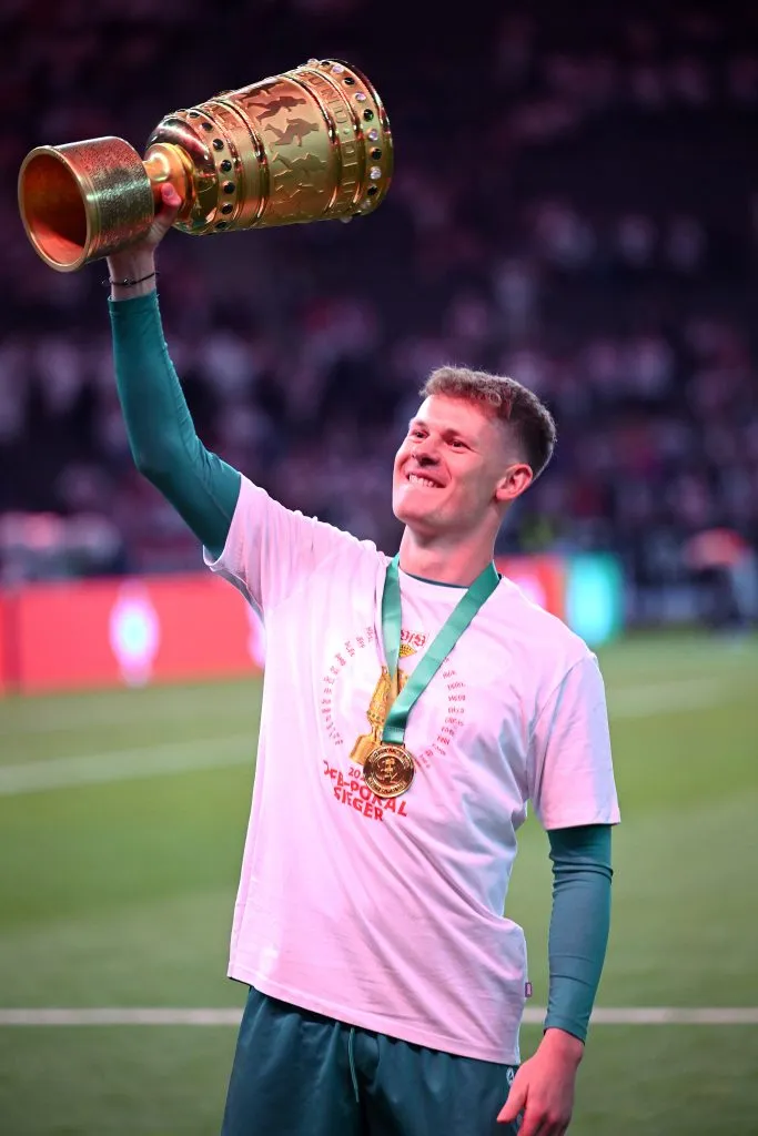 Segundo informações do portal E-Noticies, o treinador do Real Madrid teria entrado em contato com Ter Stegen, do Barcelona, para ter informações sobre o goleiro Alexander Nübel, do Bayern de Munique, emprestado ao VfB Stuttgart. Ele estaria interessado em contratá-lo como substituto a longo prazo de Courtois.(Foto: Stuart Franklin/Getty Images)
