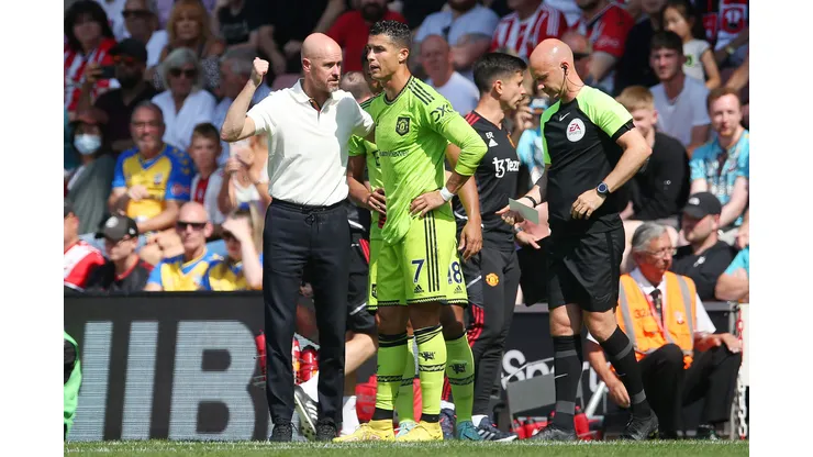 Ten Hag abre o jogo sobre relação com Cristiano Ronaldo (Photo by Steve Bardens/Getty Images)