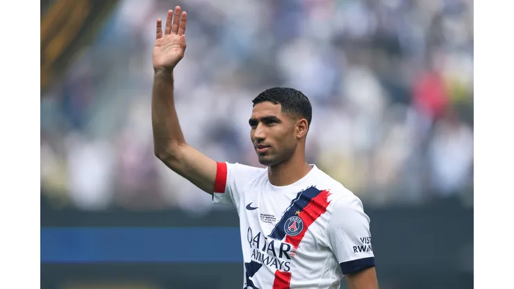 Hakimi quer o prêmio de melhor jogador do mundo (Photo by Buda Mendes/Getty Images)