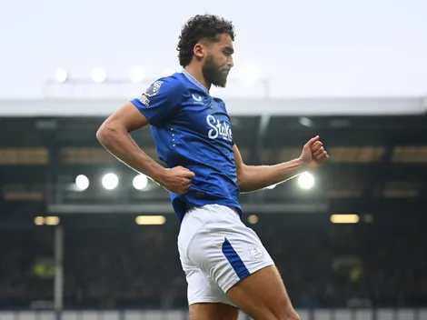 Sem agente, Calvert-Lewin busca acordo com o Manchester United