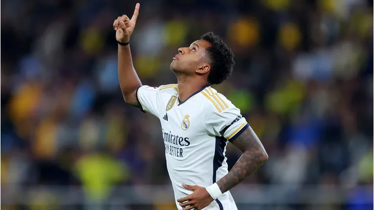 Rodrygo, atacante do Real Madrid, é alvo do Manchester City nesta janela. Foto: Fran Santiago/Getty Images