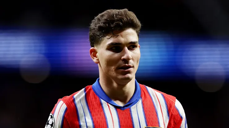 Laporta sonha com Bastoni e Julián Alvarez no Barcelona. Foto: Florencia Tan Jun/Getty Images