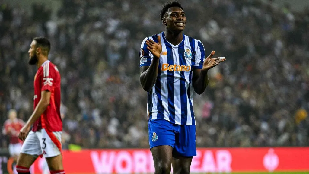 Samu Aghehowa, do FC Porto, reage durante o jogo. Foto: Octavio Passos/Getty Images