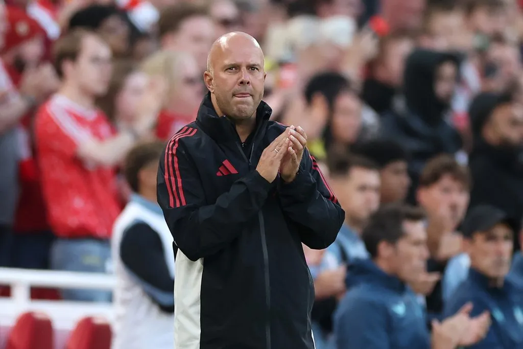 Arne Slot, técnico do Liverpool. (Photo by Carl Recine/Getty Images)