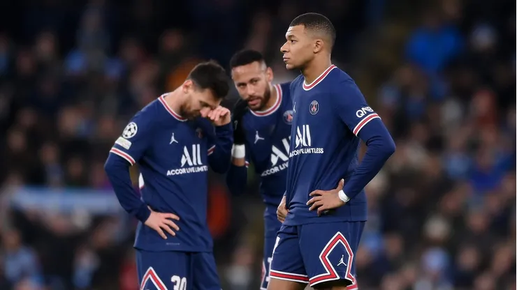 A saída de Messi, Neymar e Mbappé abriu caminho para a histórica tripla coroa francesa e a inédita conquista europeia em 2025. (Photo by Laurence Griffiths/Getty Images)
