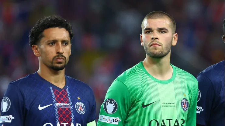 PSG é campeão da Supercopa e Marquinhos comenta estreia de Lucas Chevalier: "Tem que aprender...". (Photo by Francesco Scaccianoce/Getty Images)