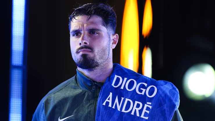 Pedro neto preta homenagem para Diogo Jota e André Jota (Foto: Dan Mullan/Getty Images)