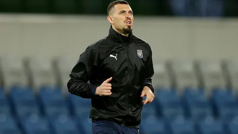 ISTANBUL, TURKEY - NOVEMBER 27: Leo Duarte of Istanbul Basaksehir F.K warms up prior to the UEFA Conference League 2024/25 League Phase MD4 match between Istanbul Basaksehir FK and FC Petrocub at on November 27, 2024 in Istanbul, Turkey. (Photo by Ahmad Mora/Getty Images)