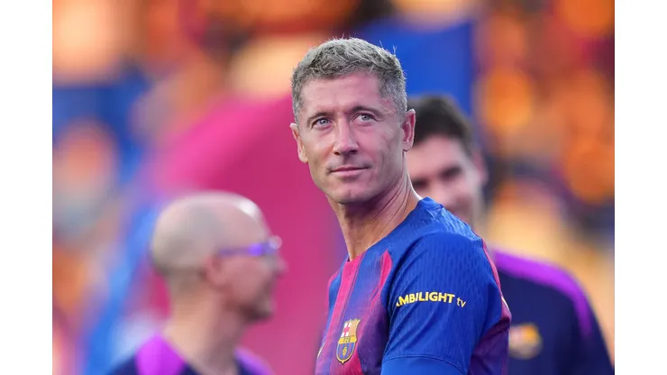 Lewandowski é o goleador do Barcelona. (Photo by Alex Caparros/Getty Images)