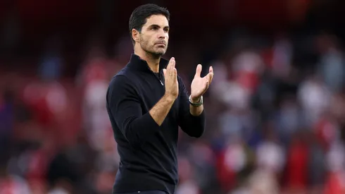 Mikel Arteta projeta estreia do Arsenal na Premier League. (Photo by Justin Setterfield/Getty Images)