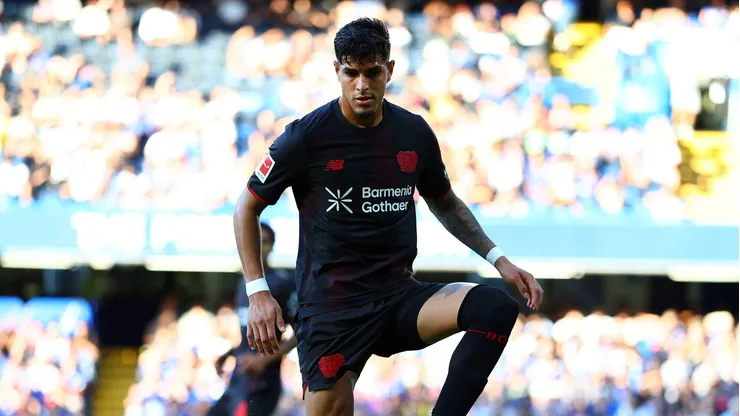 Entretanto, o Newcastle United resiste em liberar o zagueiro, peça-chave de sua defesa e com contrato até 2027. (Photo by Bryn Lennon/Getty Images)