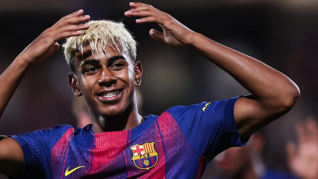 Lamine Yamal pelo Barcelona (Photo by Getty Images)