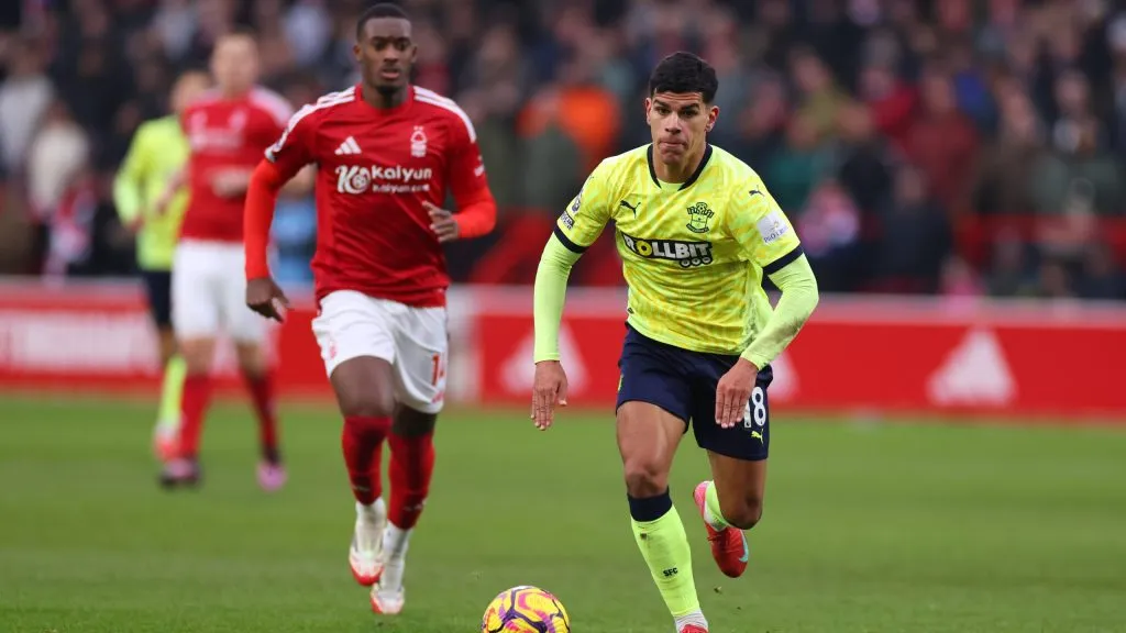 Mateus Fernandes em jogo do Southampton. Foto: Marc Atkins/Getty Images