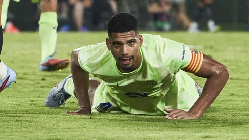 Capitão do Barcelona, Ronald Araújo responde críticas de Hansi Flick após vitória contra o Mallorca. (Photo by Rafa Babot/Getty Images)
