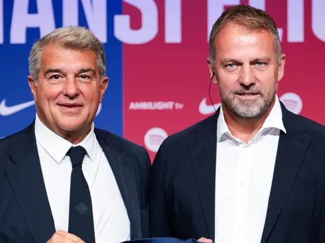 Hansi Flick pressiona diretoria do Barcelona para ter inscrição de Gerard Martín