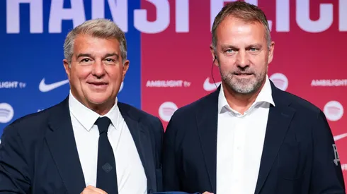 Joan Laporta, presidente do Barcelona e Hansi Flick, técnico do time. Foto: Eric Alonso/Getty Images