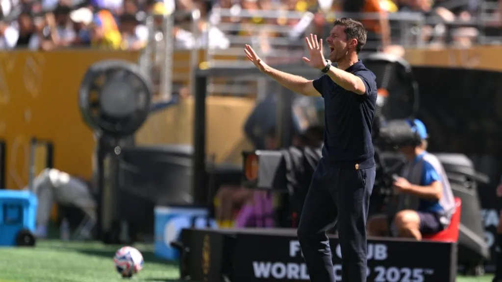 Xabi Alonso comandando o Real Madrid no Mundial de Clubes. Foto: David Ramos/Getty Images