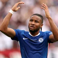 Chelsea pode envolver Christopher Nkunku na negociação por Xavi Simons