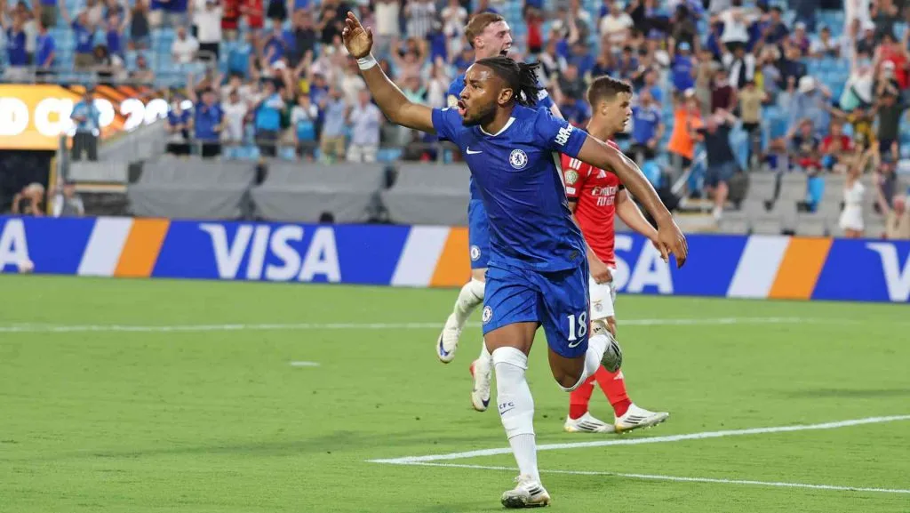 Christopher Nkunku comemora gol. Foto: Buda Mendes/Getty Images