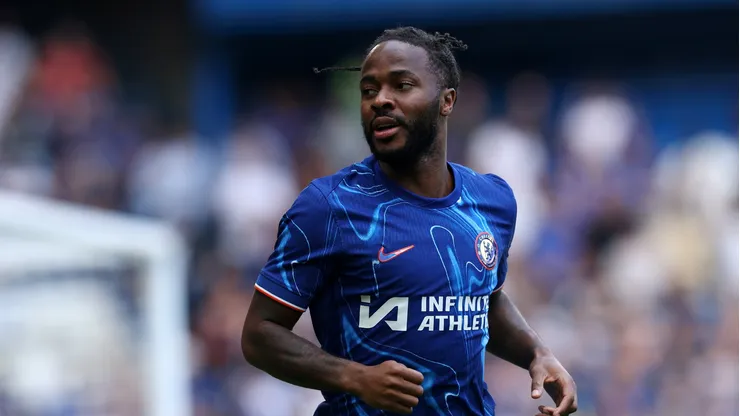 Sterling em ação pelo Chelsea. Foto: Eddie Keogh/Getty Images