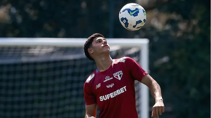 Nicolas Bosshardt em ação pelo São Paulo (Rubens Chiri e Miguel Schincariol / São Paulo FC