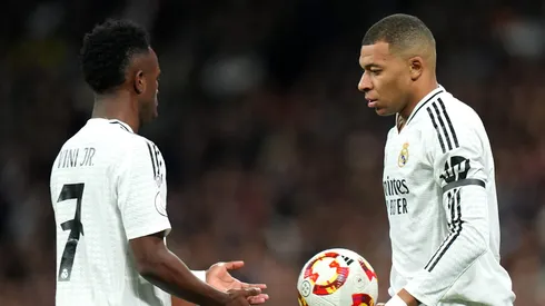 Vini Jr e Mbappé são detonados pela torcida do Real Madrid após 1° tempo contra o Osasuna. (Photo by Angel Martinez/Getty Images)