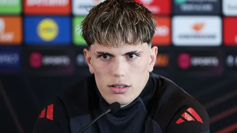 Alejandro Garnacho em entrevista pelo Manchester United.